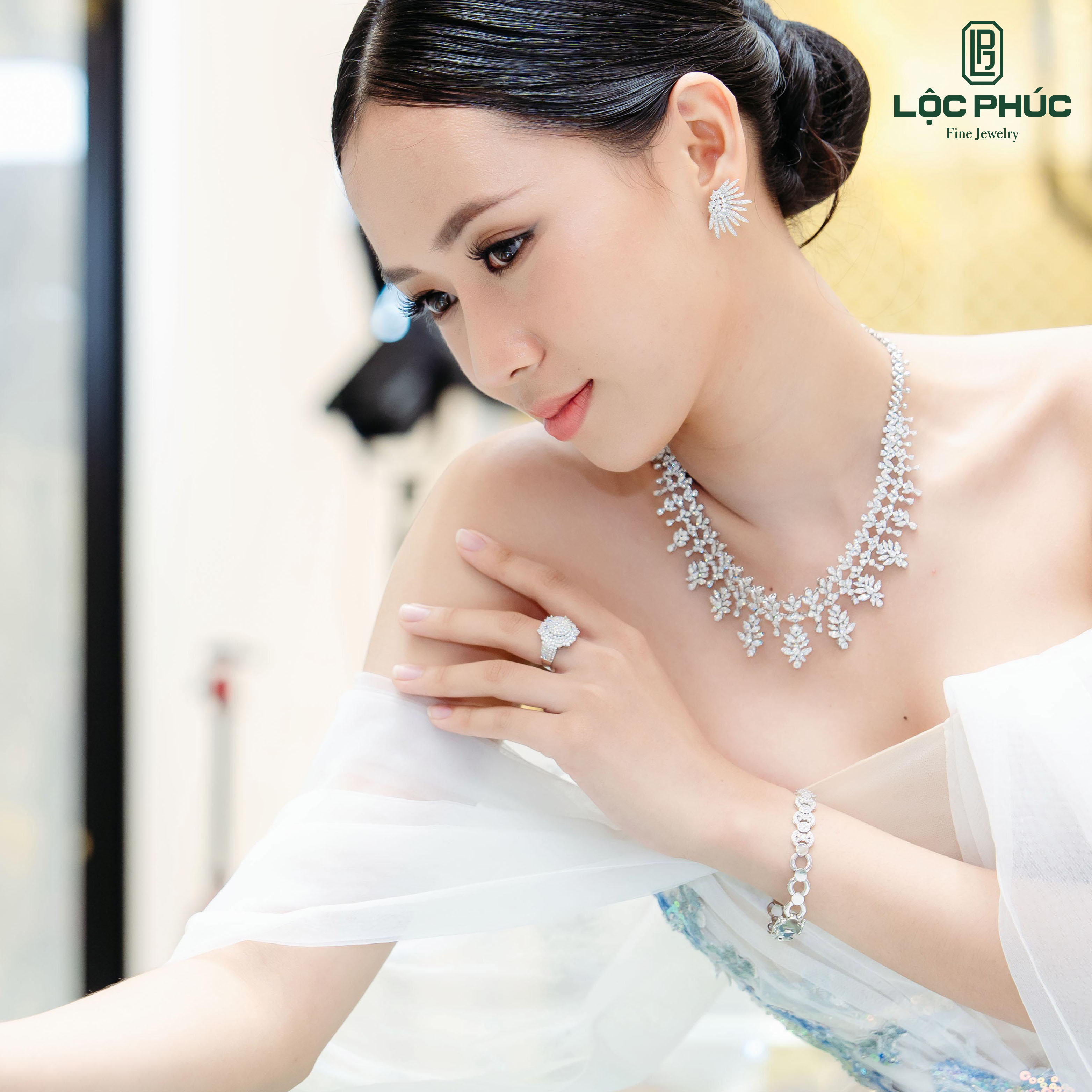 14-private-party-kien-tao-tinh-hoa-mung-sinh-nhat-9-nam-loc-phuc-fine-jewelry.jpg